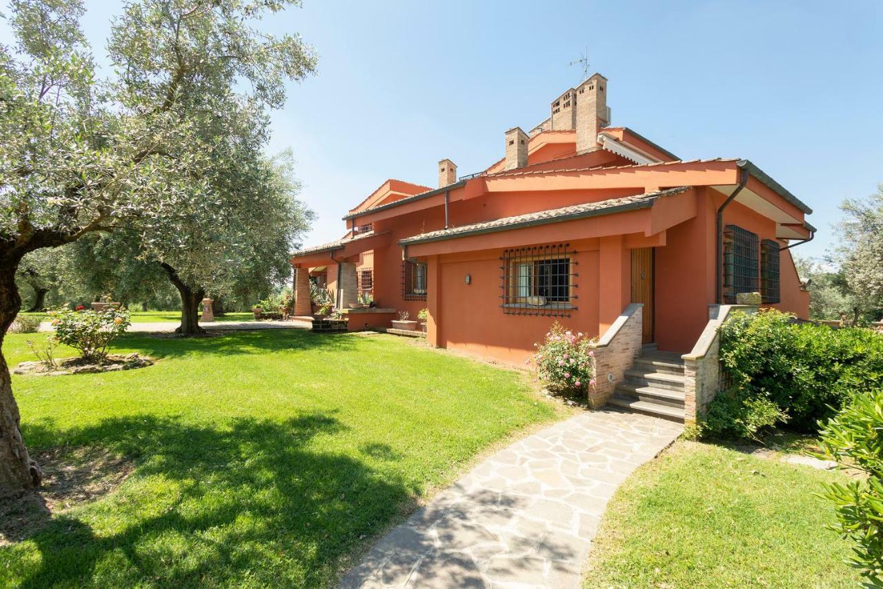 Villa In Via Della Marcigliana Casale Torre San Giovanni المظهر الخارجي الصورة