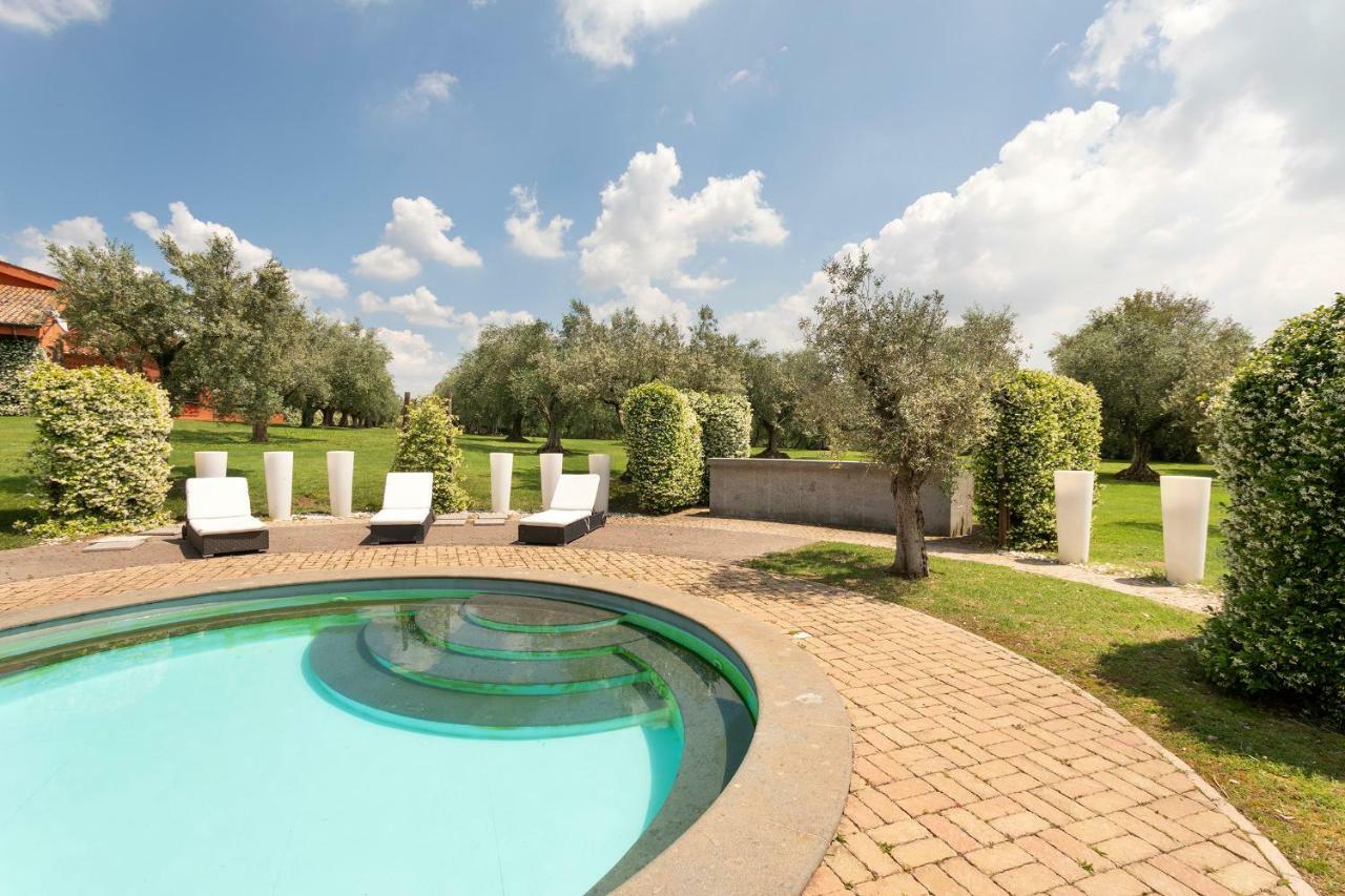 Villa In Via Della Marcigliana Casale Torre San Giovanni المظهر الخارجي الصورة