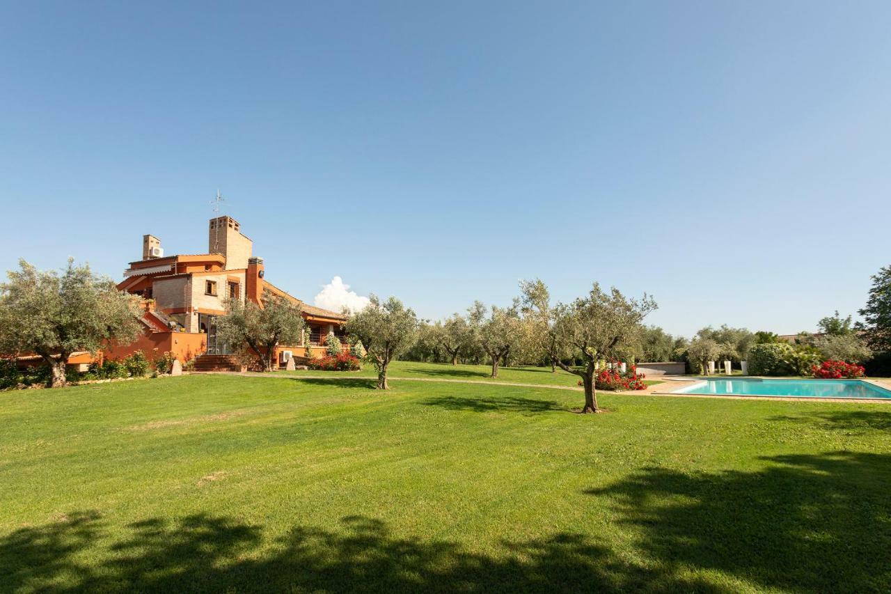 Villa In Via Della Marcigliana Casale Torre San Giovanni المظهر الخارجي الصورة