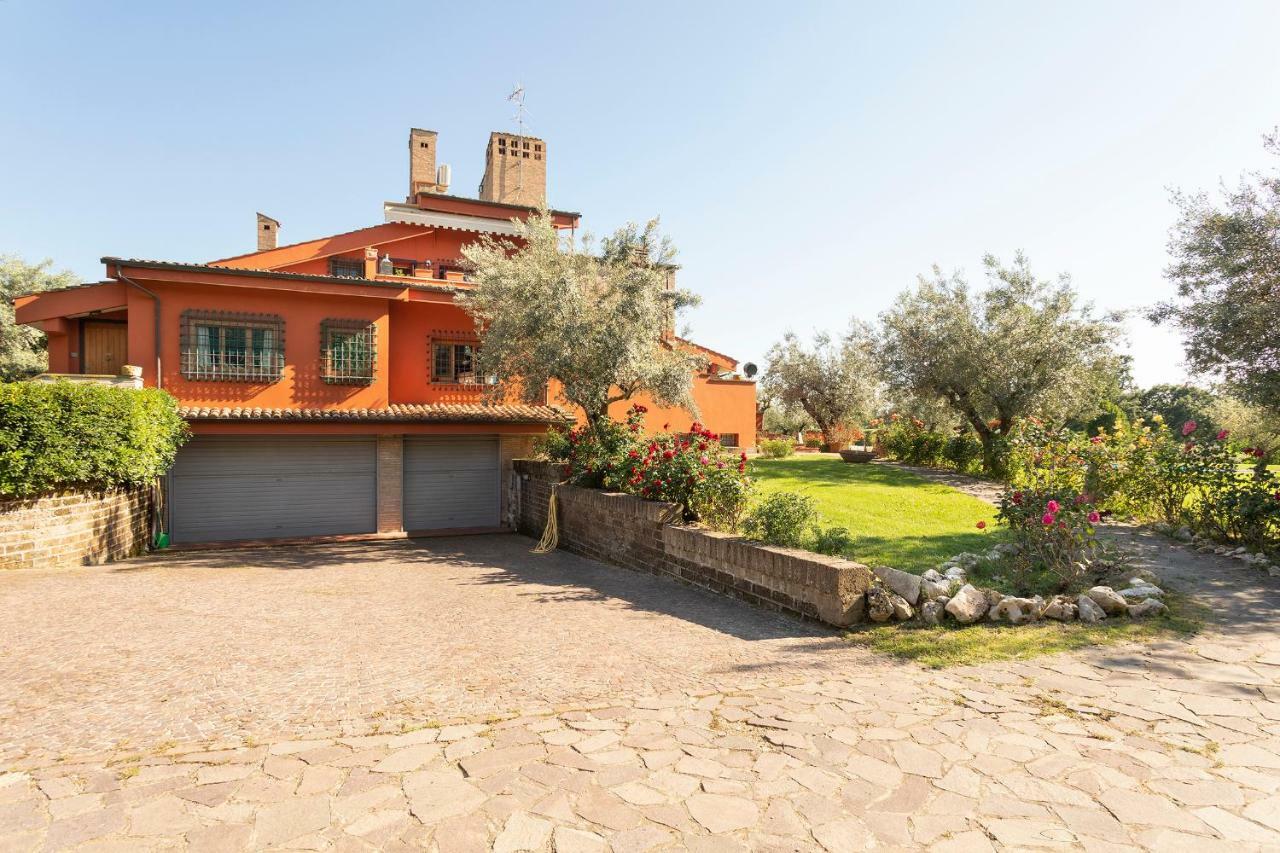 Villa In Via Della Marcigliana Casale Torre San Giovanni المظهر الخارجي الصورة