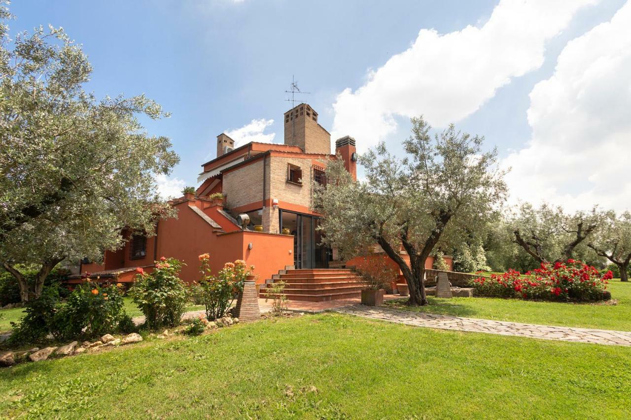Villa In Via Della Marcigliana Casale Torre San Giovanni المظهر الخارجي الصورة